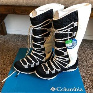 Columbia techlite boots women’s size 6 NWT